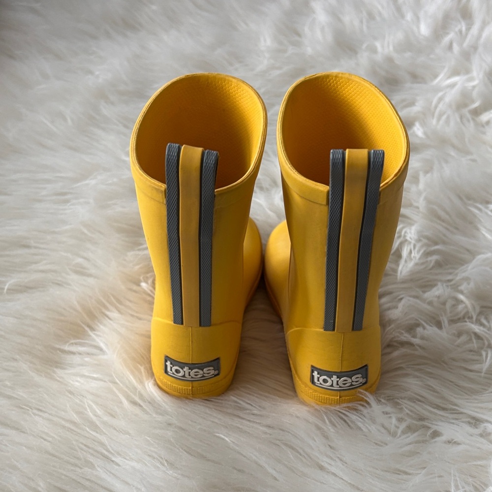 Totes Vibrant Yellow Boots with Gray Stripes
